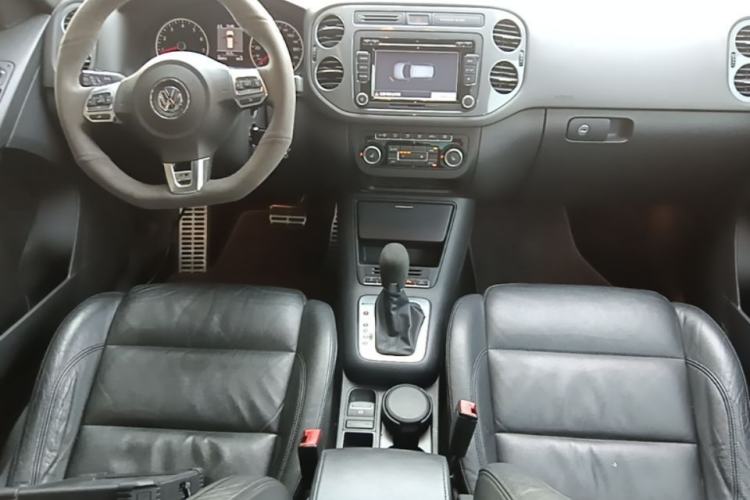 Used Volkswagen Tiguan 2012 2.0 TSI Comfort Edition Center Console