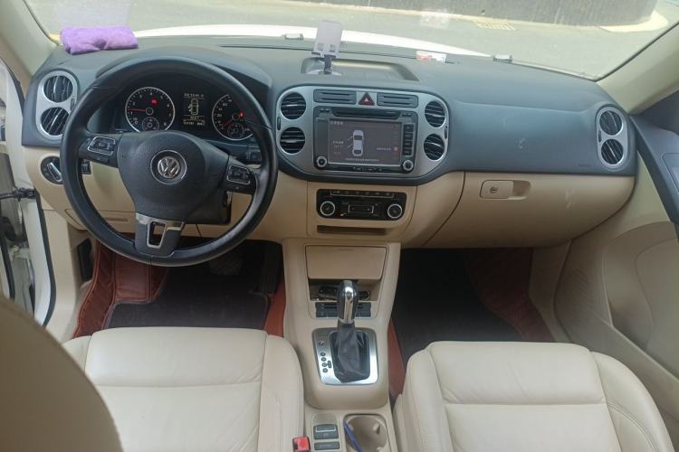 Used Volkswagen Tiguan 2012 1.8TSI Automatic All-Wheel Drive Elite Edition Center Console