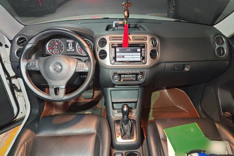 Used Volkswagen Tiguan 2012 1.8TSI Automatic All-Wheel Drive Elite Edition Center Console