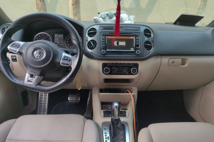 Used Volkswagen Tiguan 2012 2.0 TSI Luxury Edition Center Console