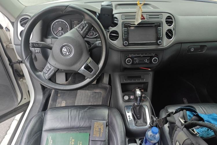 Used Volkswagen Tiguan 2012 2.0 TSI Automatic All-Wheel Drive Elite Edition Center Console
