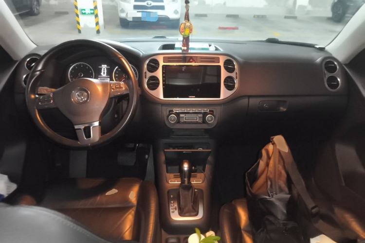 Used Volkswagen Tiguan 2012 1.8TSI Automatic Two-Wheel Drive Elite Edition Center Console