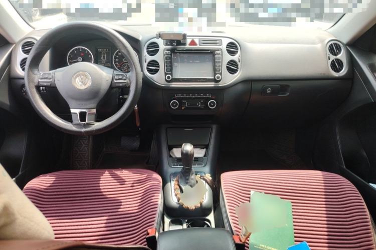 Used Volkswagen Tiguan 2012 1.8TSI Automatic All-Wheel Drive Elite Edition Center Console