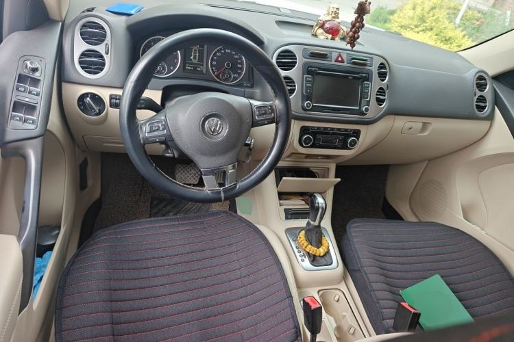 Used Volkswagen Tiguan 2012 1.8TSI Automatic Two-Wheel Drive Elite Edition Center Console