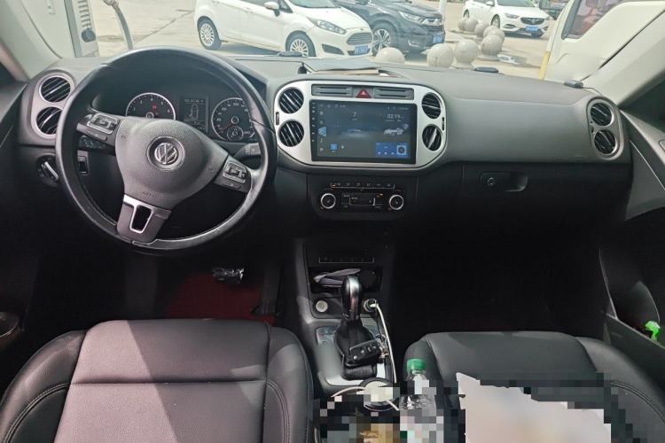 Used Volkswagen Tiguan 2012 2.0 TSI Automatic All-Wheel Drive Elite Edition Center Console
