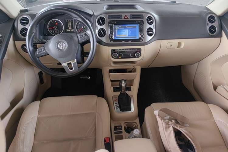 Used Volkswagen Tiguan 2012 1.8TSI Automatic All-Wheel Drive Elite Edition Center Console