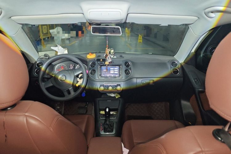 Used Volkswagen Tiguan 2012 1.8TSI Automatic Two-Wheel Drive Urban Edition Center Console