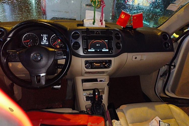 Used Volkswagen Tiguan 2012 1.8TSI Automatic Two-Wheel Drive Elite Edition Center Console