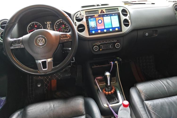 Used Volkswagen Tiguan 2012 1.8TSI Automatic Two-Wheel Drive Elite Edition Center Console