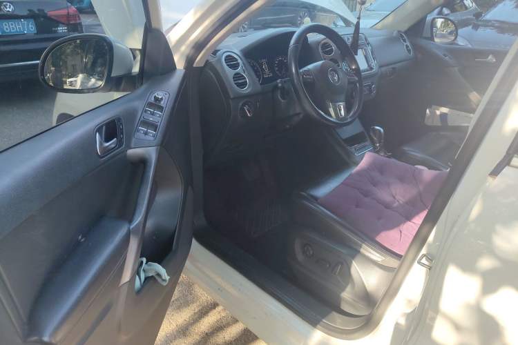 Used Volkswagen Tiguan 2012 1.8TSI Automatic All-Wheel Drive Elite Edition Driver Seat