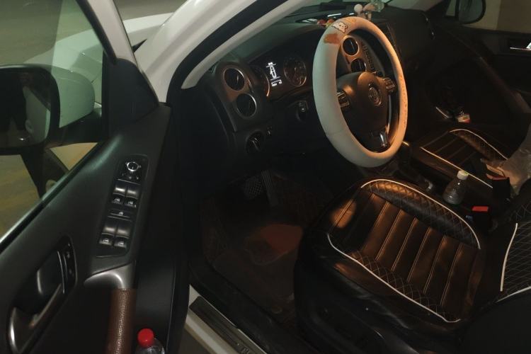 Used Volkswagen Tiguan 2012 1.8TSI Automatic All-Wheel Drive Elite Edition Driver Seat