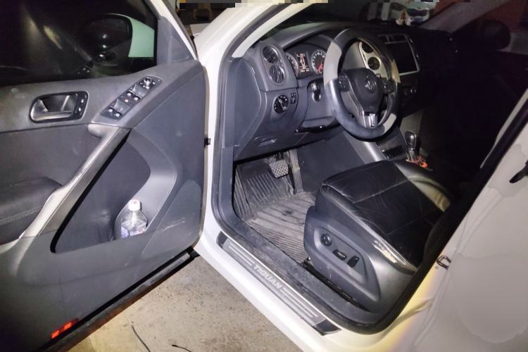 Used Volkswagen Tiguan 2012 1.8TSI Automatic Two-Wheel Drive Elite Edition Driver Seat