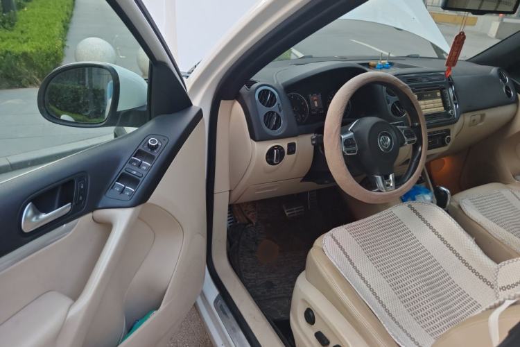 Used Volkswagen Tiguan 2012 2.0 TSI Luxury Edition Driver Seat