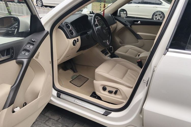 Used Volkswagen Tiguan 2012 1.8TSI Automatic All-Wheel Drive Elite Edition Driver Seat