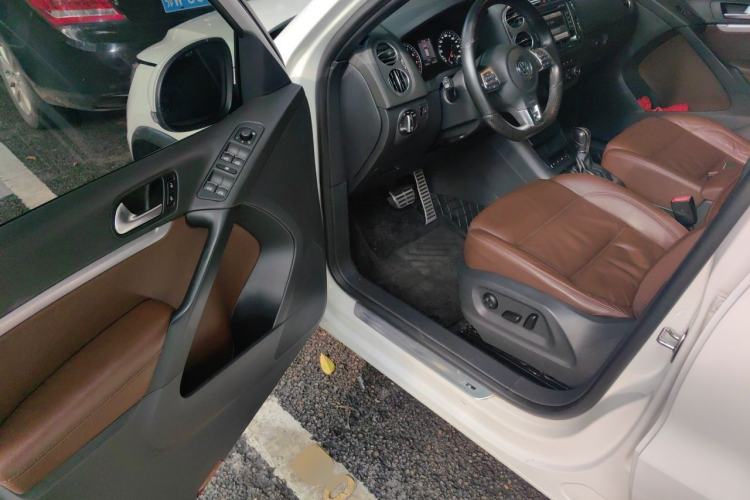 Used Volkswagen Tiguan 2012 2.0 TSI Luxury Edition Driver Seat