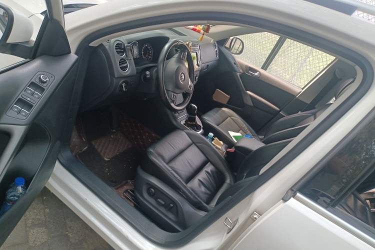 Used Volkswagen Tiguan 2012 1.8TSI Automatic All-Wheel Drive Elite Edition Driver Seat