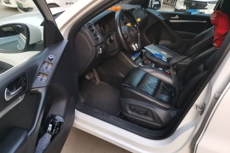 Used Volkswagen Tiguan 2012 2.0 TSI Luxury Edition Driver Seat