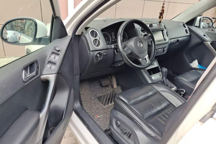 Used Volkswagen Tiguan 2012 1.8TSI Automatic All-Wheel Drive Elite Edition Driver Seat
