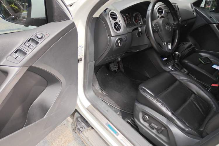 Used Volkswagen Tiguan 2012 1.8TSI Automatic Two-Wheel Drive Trend Edition Driver Seat