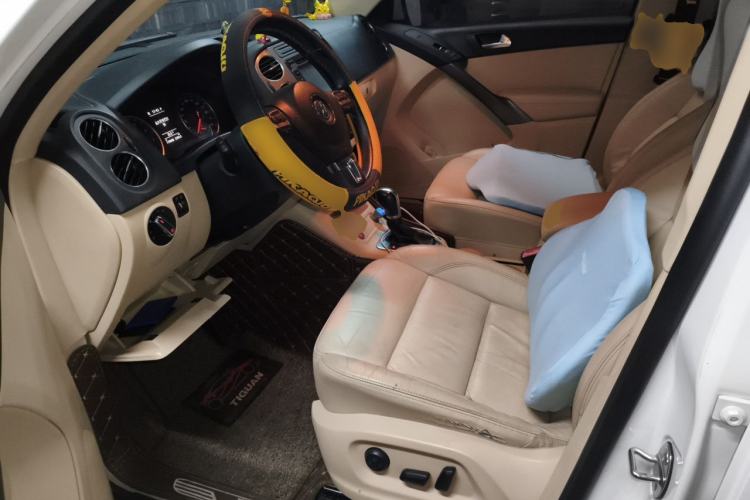Used Volkswagen Tiguan 2012 2.0 TSI Automatic All-Wheel Drive Elite Edition Driver Seat