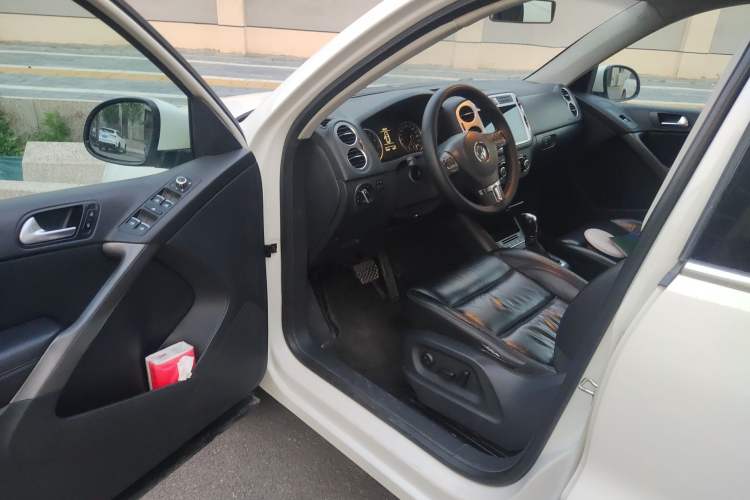 Used Volkswagen Tiguan 2012 1.8TSI Automatic Two-Wheel Drive Elite Edition Driver Seat