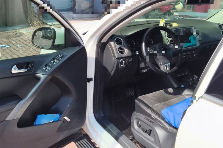 Used Volkswagen Tiguan 2012 2.0 TSI Automatic All-Wheel Drive Flagship Edition Driver Seat
