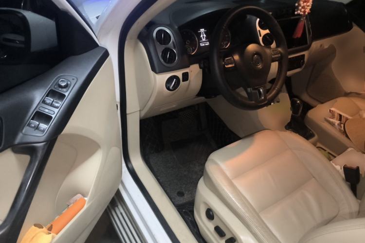 Used Volkswagen Tiguan 2012 1.8TSI Automatic All-Wheel Drive Elite Edition Driver Seat