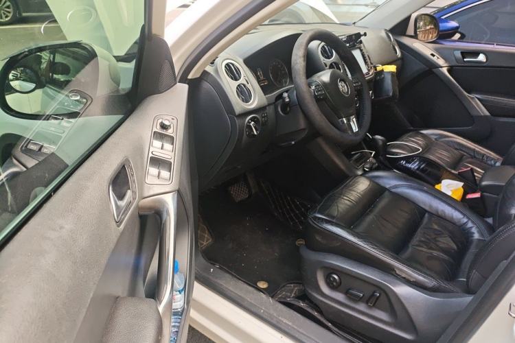 Used Volkswagen Tiguan 2012 1.8TSI Automatic All-Wheel Drive Elite Edition Driver Seat