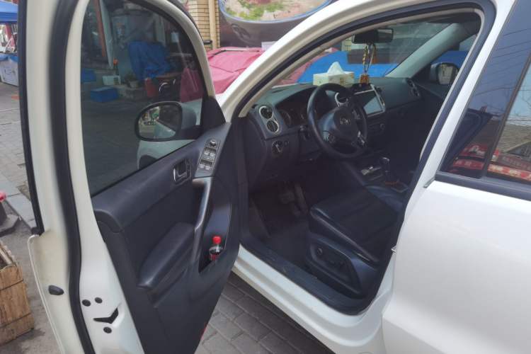 Used Volkswagen Tiguan 2012 1.8TSI Automatic Two-Wheel Drive Trend Edition Driver Seat