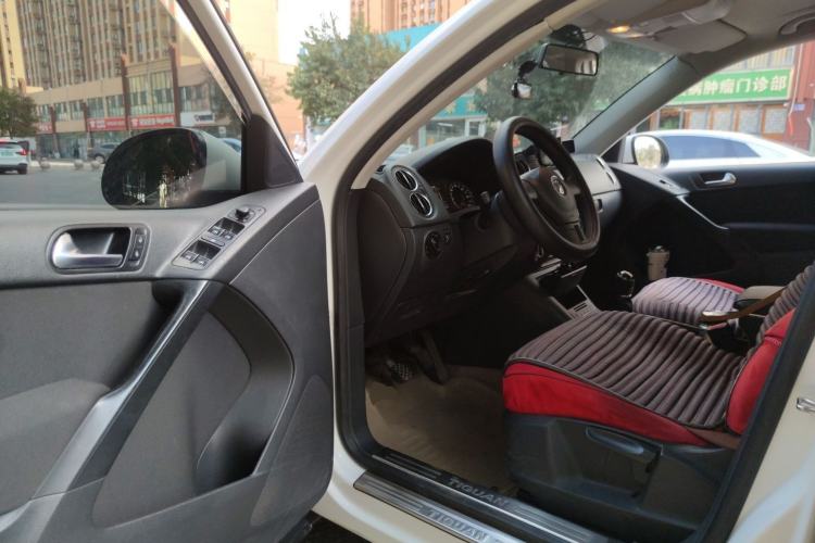 Used Volkswagen Tiguan 2012 1.4TSI Manual Two-Wheel-Drive Urban Edition Driver Seat