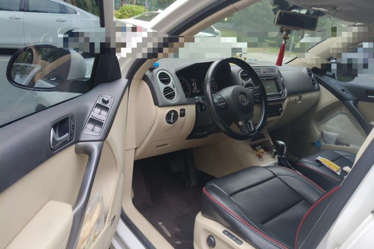 Used Volkswagen Tiguan 2012 2.0 TSI Automatic All-Wheel Drive Flagship Edition Driver Seat