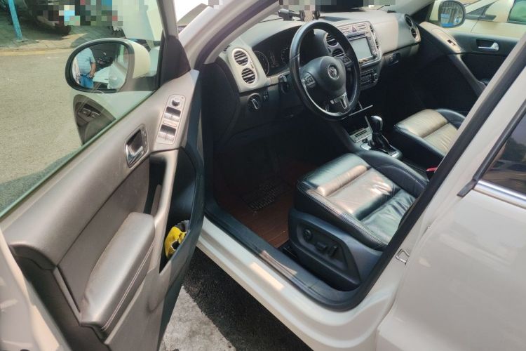Used Volkswagen Tiguan 2012 1.8TSI Automatic All-Wheel Drive Elite Edition Driver Seat