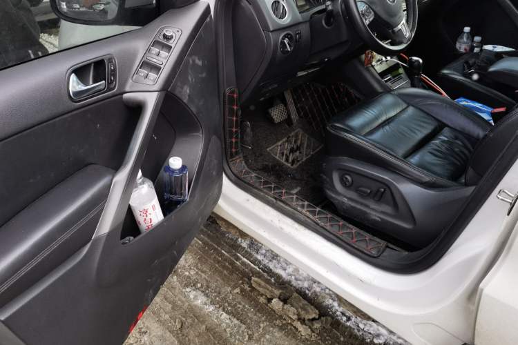 Used Volkswagen Tiguan 2012 1.8TSI Automatic All-Wheel Drive Elite Edition Driver Seat