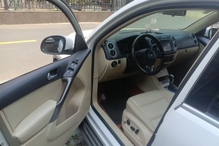 Used Volkswagen Tiguan 2012 1.8TSI Automatic All-Wheel Drive Elite Edition Driver Seat