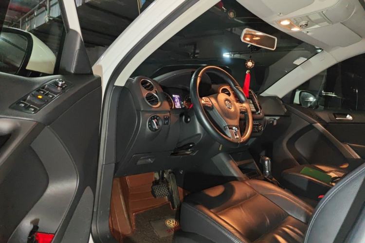 Used Volkswagen Tiguan 2012 1.8TSI Automatic All-Wheel Drive Elite Edition Driver Seat