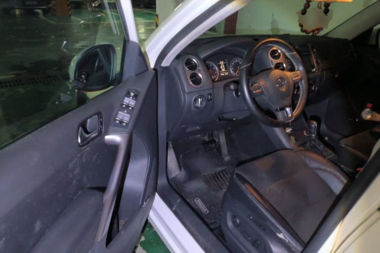 Used Volkswagen Tiguan 2012 2.0 TSI Automatic All-Wheel Drive Flagship Edition Driver Seat