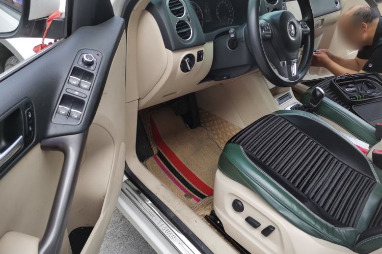 Used Volkswagen Tiguan 2012 1.8TSI Automatic All-Wheel Drive Elite Edition Driver Seat