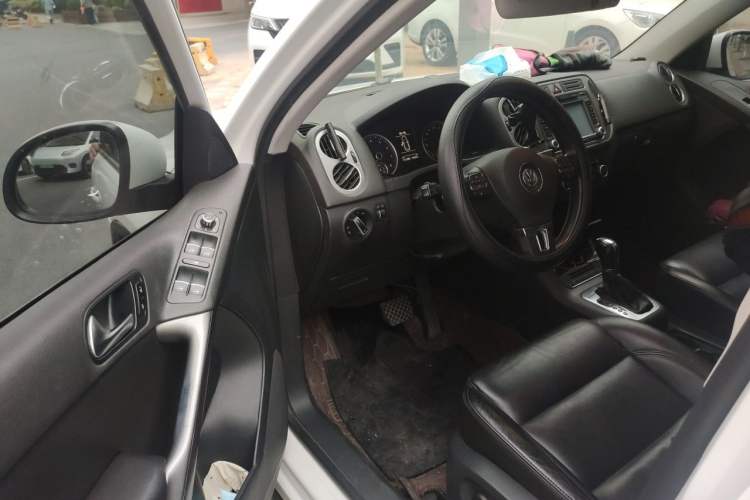 Used Volkswagen Tiguan 2012 1.8TSI Automatic All-Wheel Drive Elite Edition Driver Seat