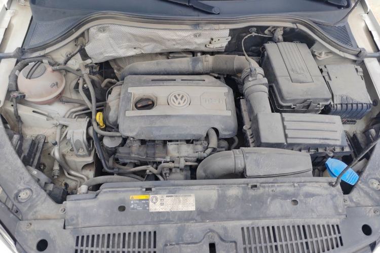 Used Volkswagen Tiguan 2012 2.0 TSI Comfort Edition Engine Bay