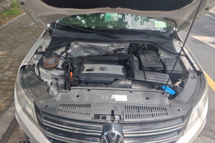 Used Volkswagen Tiguan 2012 1.8TSI Automatic Two-Wheel Drive Trend Edition Engine Bay