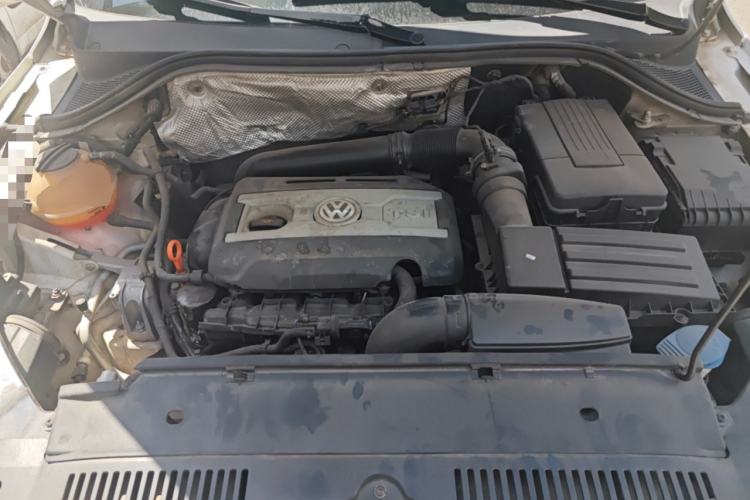 Used Volkswagen Tiguan 2012 2.0 TSI Automatic All-Wheel Drive Elite Edition Engine Bay