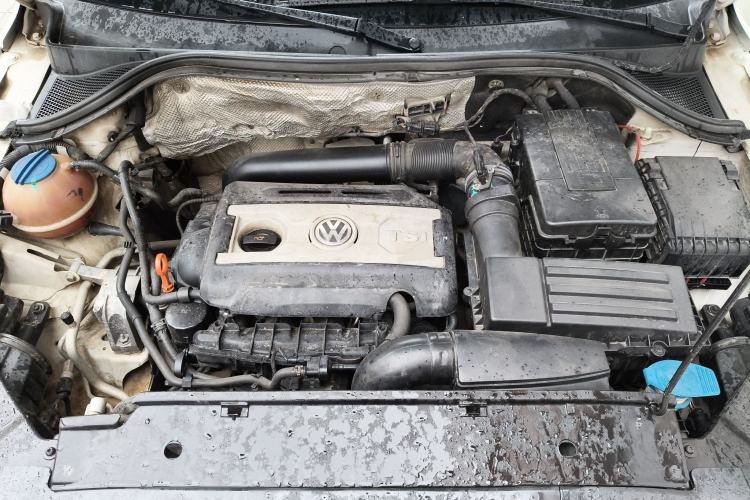 Used Volkswagen Tiguan 2012 2.0 TSI Automatic All-Wheel Drive Elite Edition Engine Bay