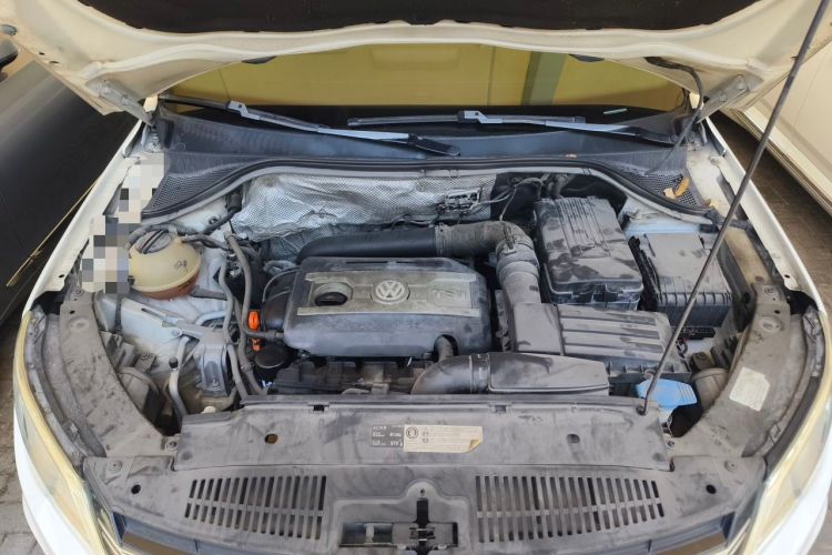 Used Volkswagen Tiguan 2012 1.8TSI Automatic Two-Wheel Drive Trend Edition Engine Bay