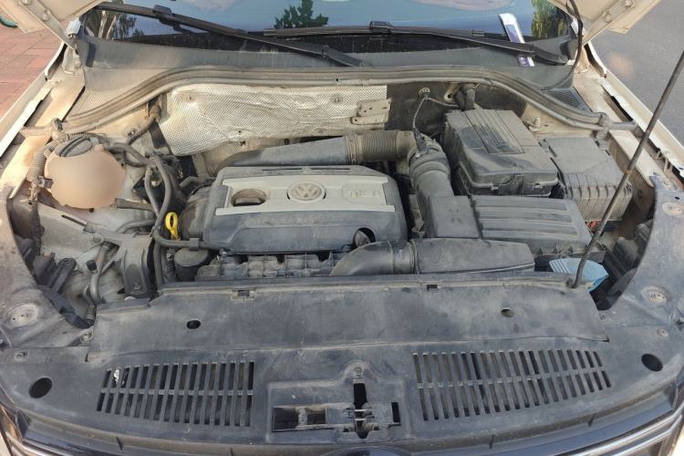 Used Volkswagen Tiguan 2012 2.0 TSI Comfort Edition Engine Bay