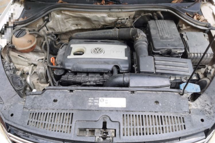 Used Volkswagen Tiguan 2012 2.0 TSI Automatic All-Wheel Drive Flagship Edition Engine Bay