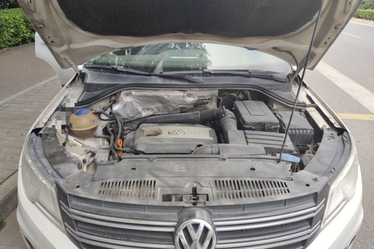 Used Volkswagen Tiguan 2012 1.8TSI Automatic All-Wheel Drive Elite Edition Engine Bay