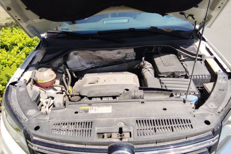 Used Volkswagen Tiguan 2012 2.0 TSI Comfort Edition Engine Bay