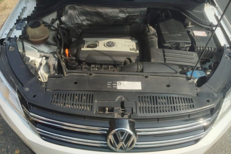 Used Volkswagen Tiguan 2012 1.8TSI Automatic Two-Wheel Drive Trend Edition Engine Bay