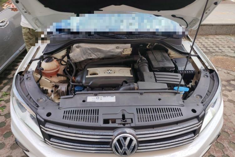 Used Volkswagen Tiguan 2012 2.0 TSI Comfort Edition Engine Bay