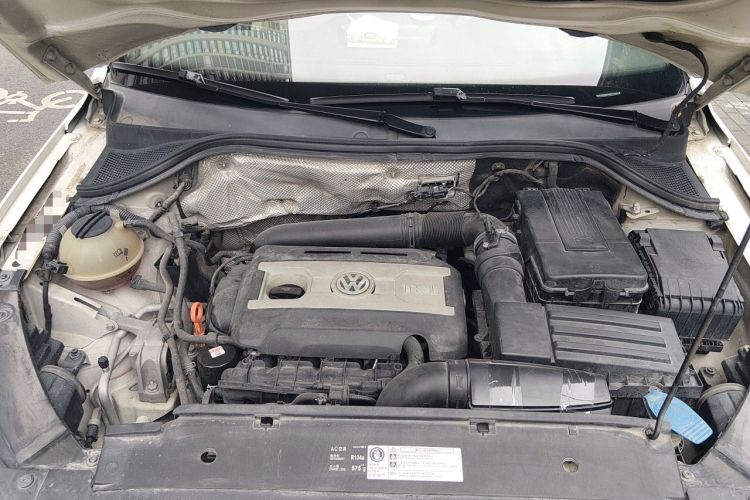 Used Volkswagen Tiguan 2012 1.8TSI Automatic All-Wheel Drive Elite Edition Engine Bay